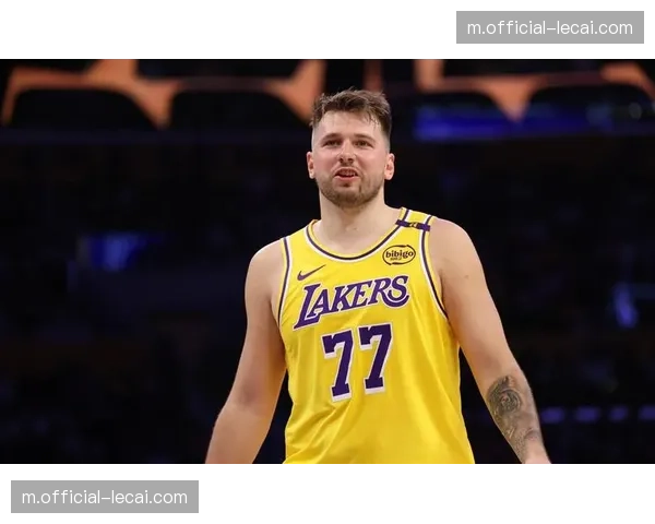 东契奇技术犯规累计14次 面临禁赛风险需控制情绪